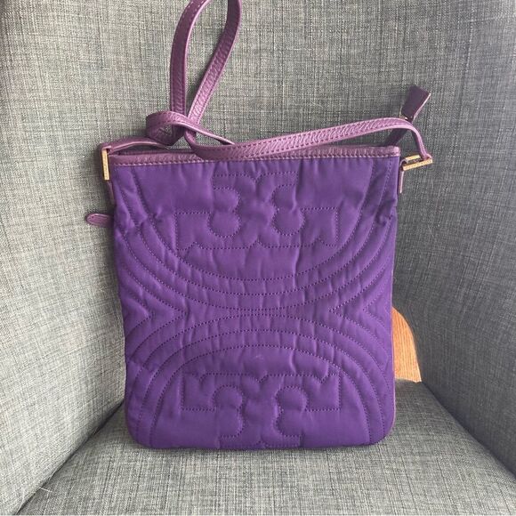 Tory Burch Women’s embroidered logo purple crossbody purse bag - EUC! - Picture 2 of 12